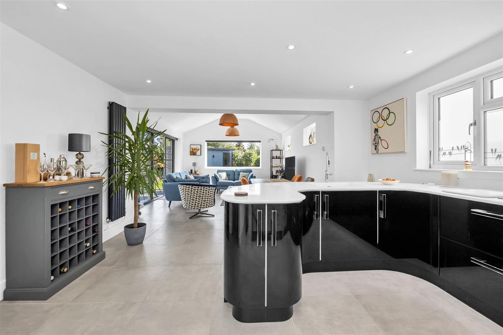 Property photo 2 of 24 Dcp_0535.Jpg