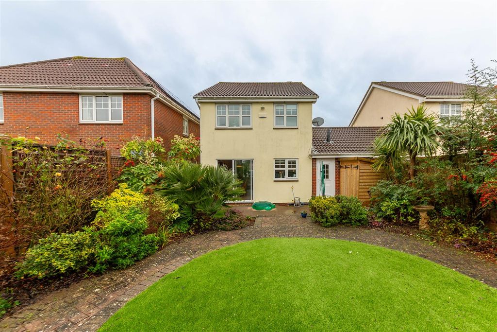 Property photo 3 of 20 Ks2B0143-Hdr.Jpg