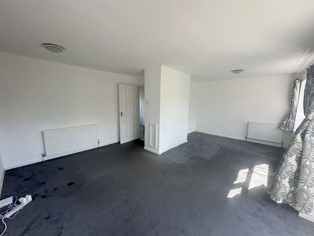 Property photo 3 of 18 Photo 5