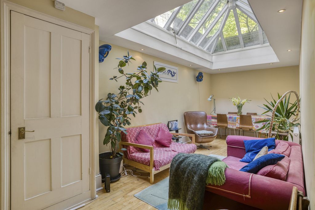 Property photo 3 of 13