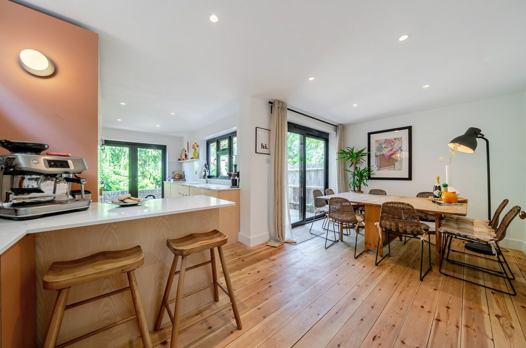 Property photo 3 of 21 Kitchen Diner Angle 1