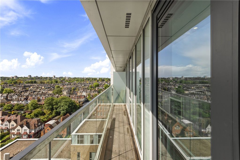 Property photo 1 of 10 Balcony