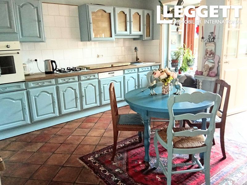 Property photo 3 of 10