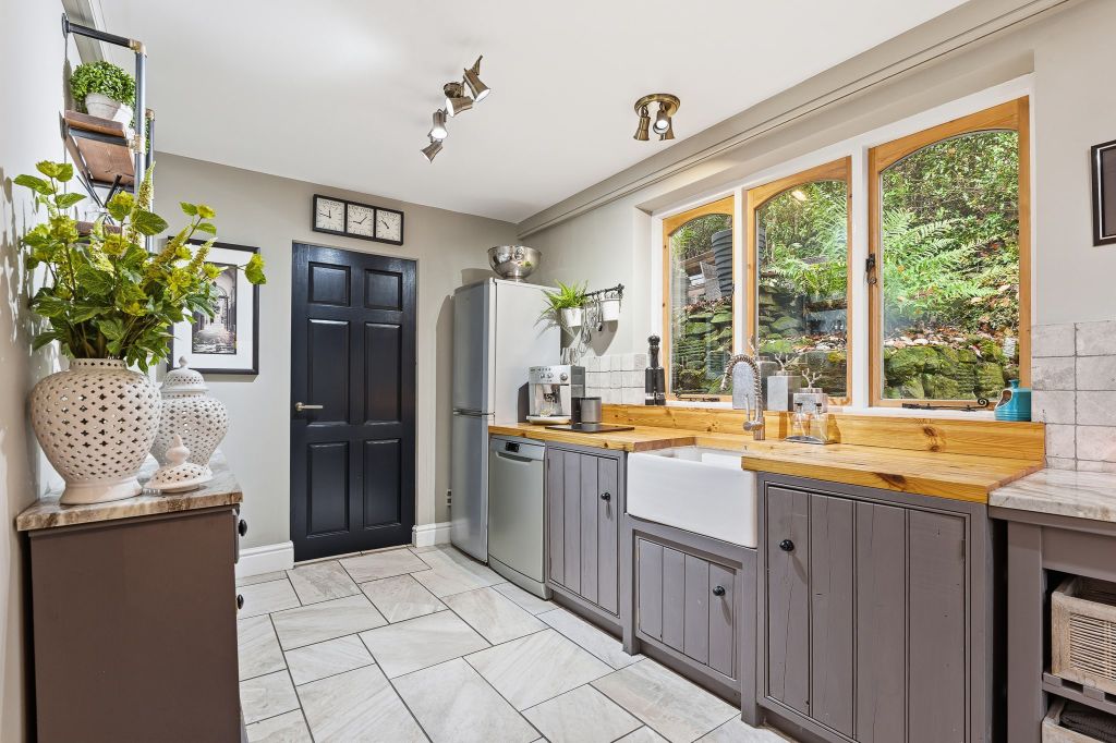 Property photo 3 of 61 P1676069-Min