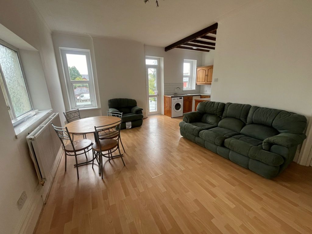 Property photo 1 of 11 1 Bedroom Flat To Rent