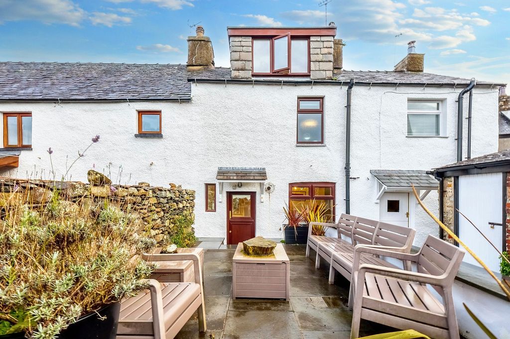 Property photo 1 of 22