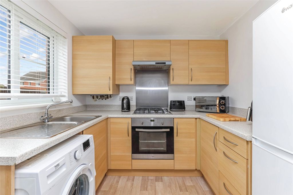 Property photo 3 of 20 Kitchen