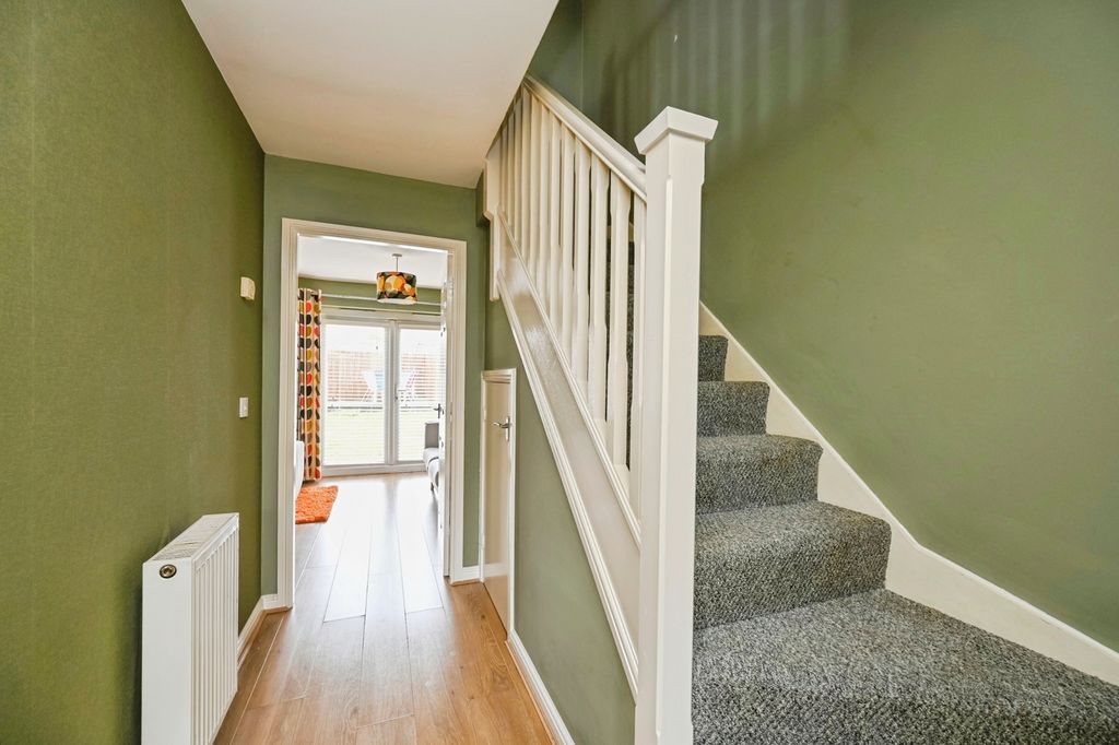 Property photo 2 of 19 Pbox-Img.Jpg