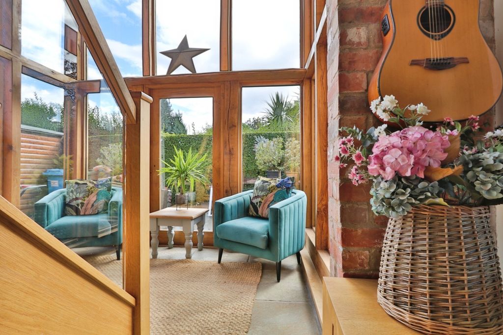 Property photo 2 of 40 4518884