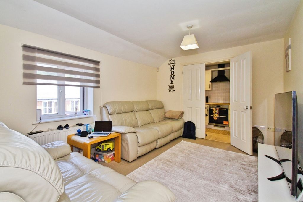 Property photo 2 of 12 Pbox-Img.Jpg