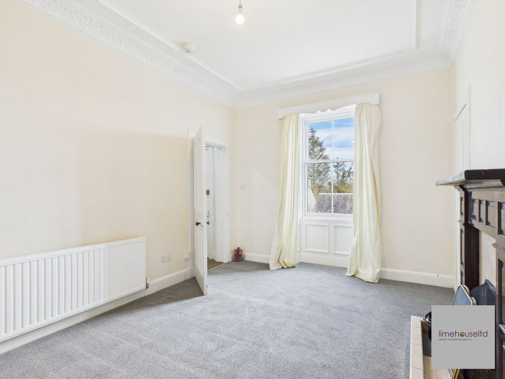 Property photo 3 of 28