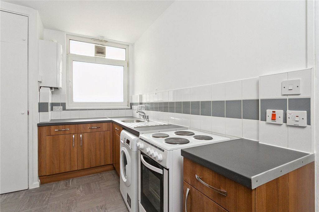 Property photo 3 of 11 Picture No. 10