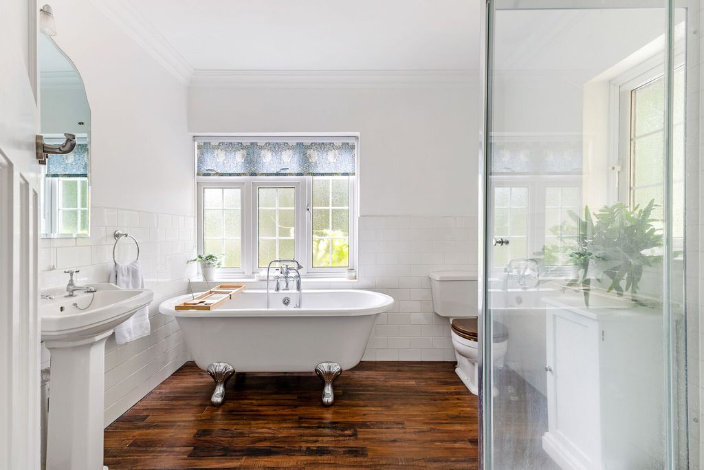 Additional image 16 of 4 bed detached house for saleWaverley Avenue, Fleet GU51