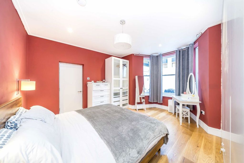 Property photo 3 of 6