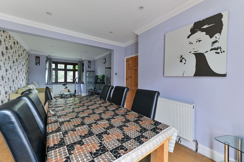 Property photo 3 of 21
