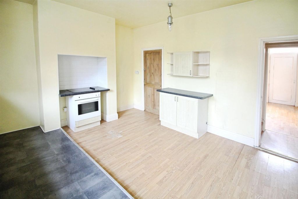 Property photo 3 of 11 Kitchen/Diner