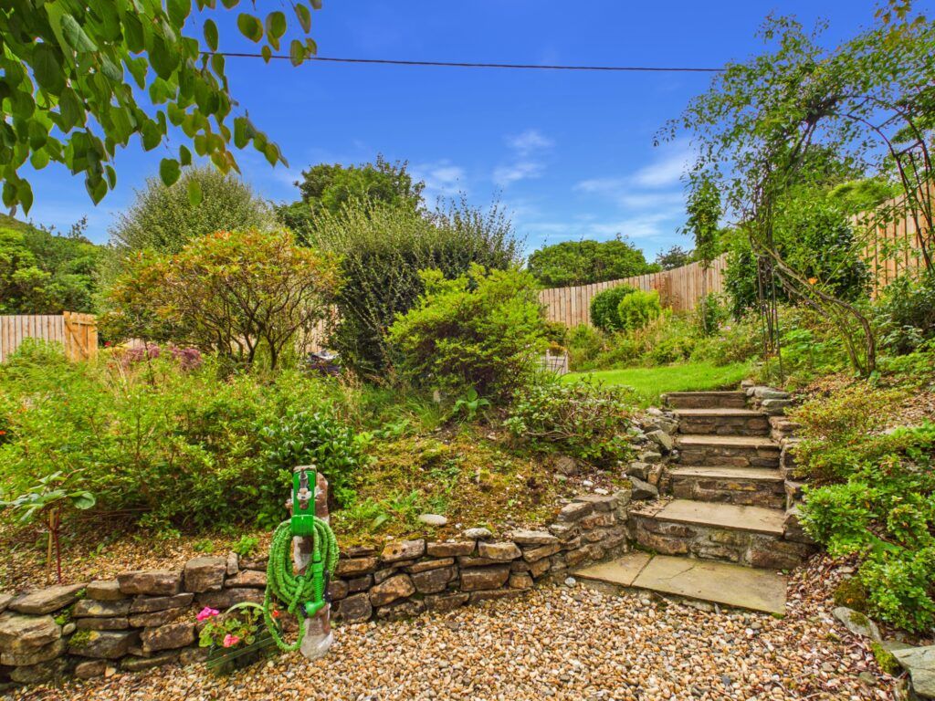 Property photo 2 of 35