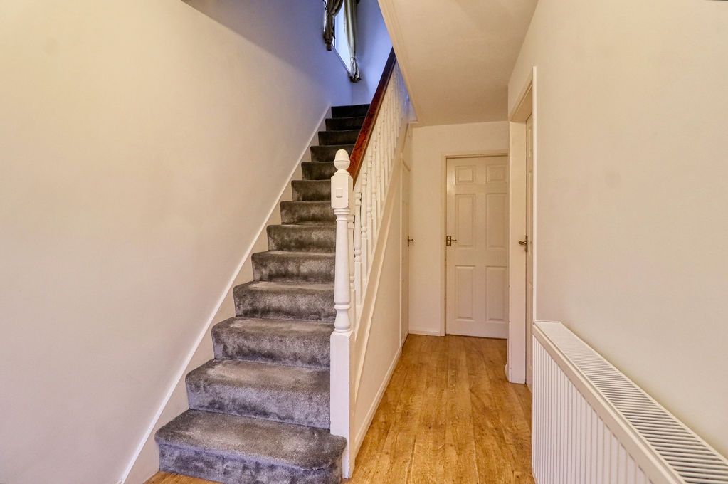 Property photo 2 of 13 Entrance Hall