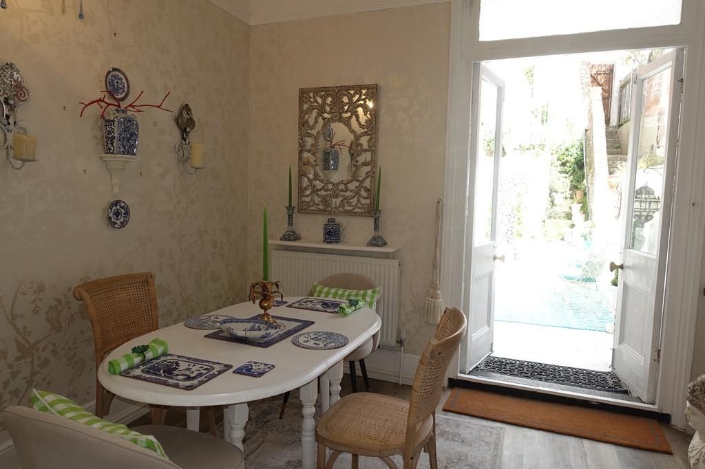 Property photo 3 of 47 Dining Room