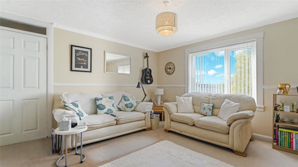 Property photo 2 of 19 Picture No. 03