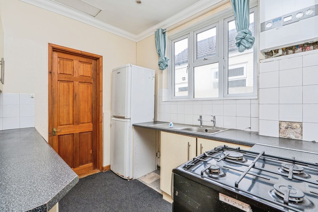Property photo 3 of 17 Photo