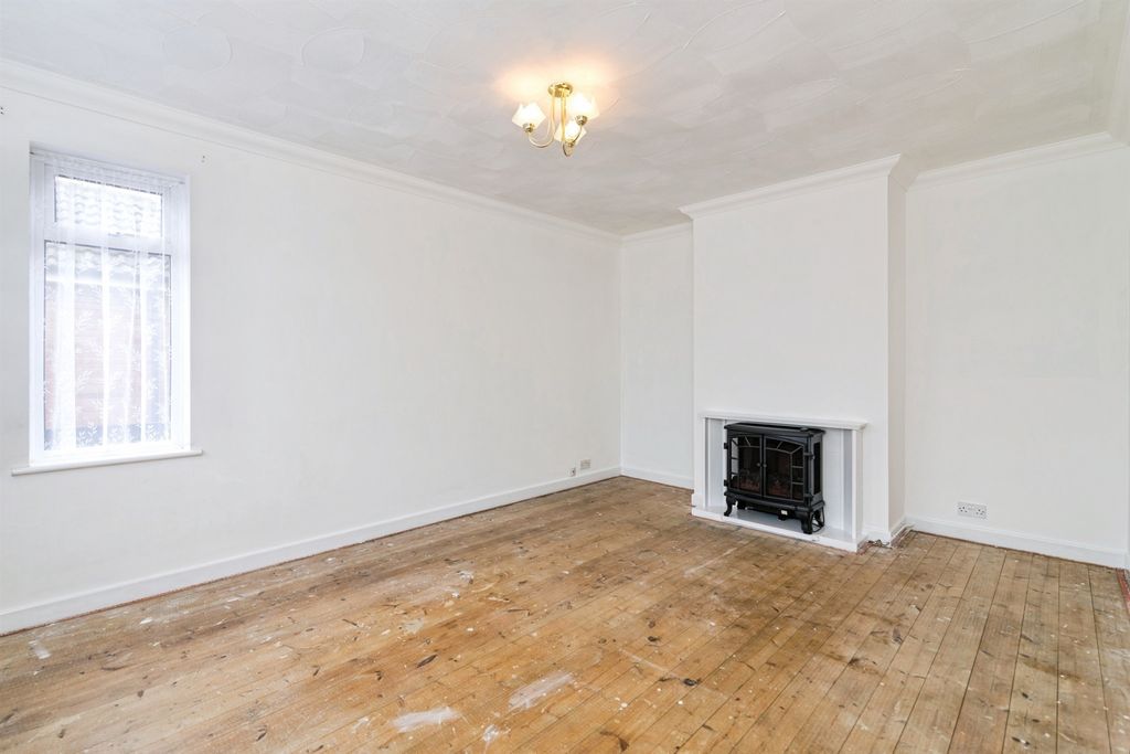 Property photo 3 of 19