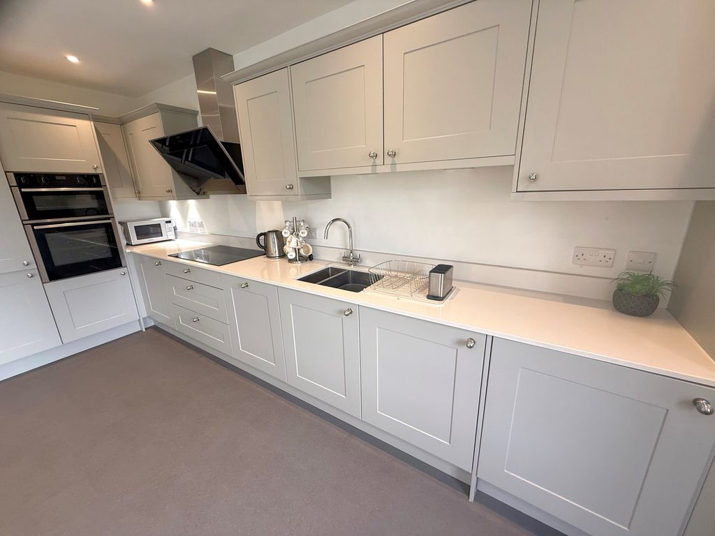 Property photo 3 of 20 2 Harwood Apartments Kitchen