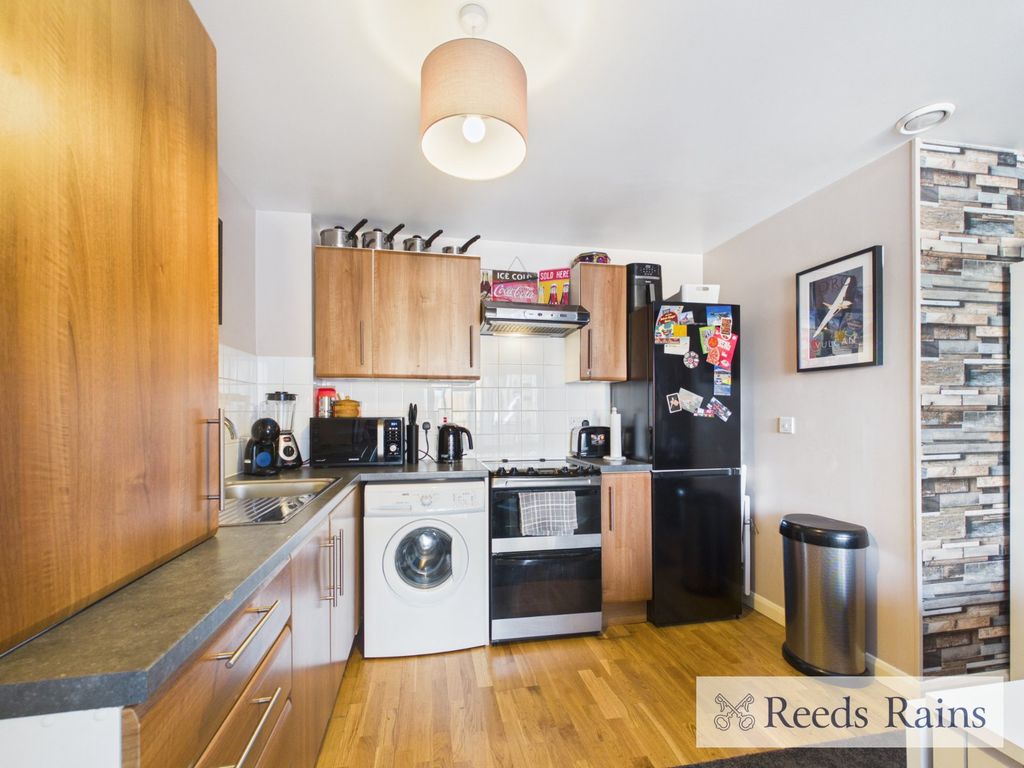 Property photo 3 of 17 Picture No. 32