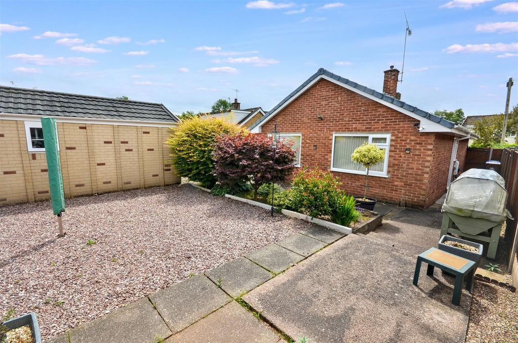 Property photo 3 of 12