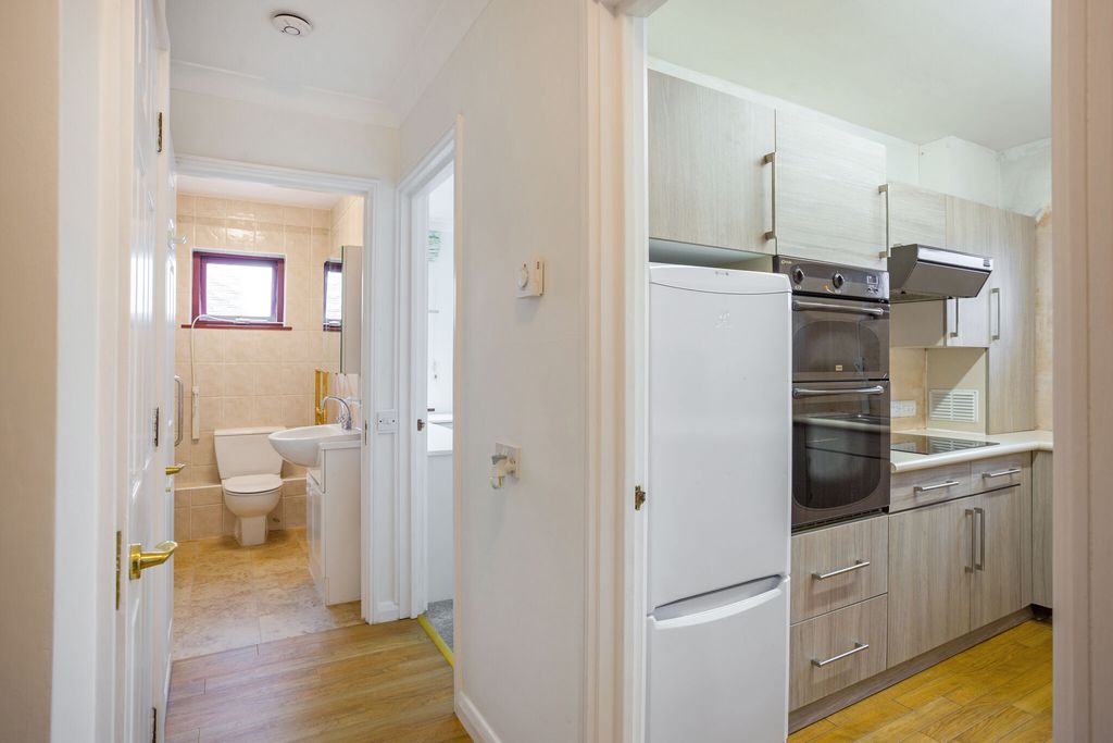 Property photo 3 of 12 Kitchen