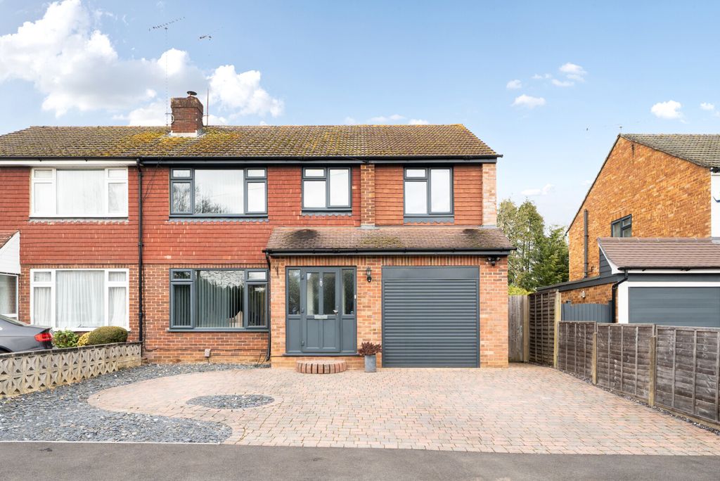 Property photo 1 of 18 1424246-26-69B817...