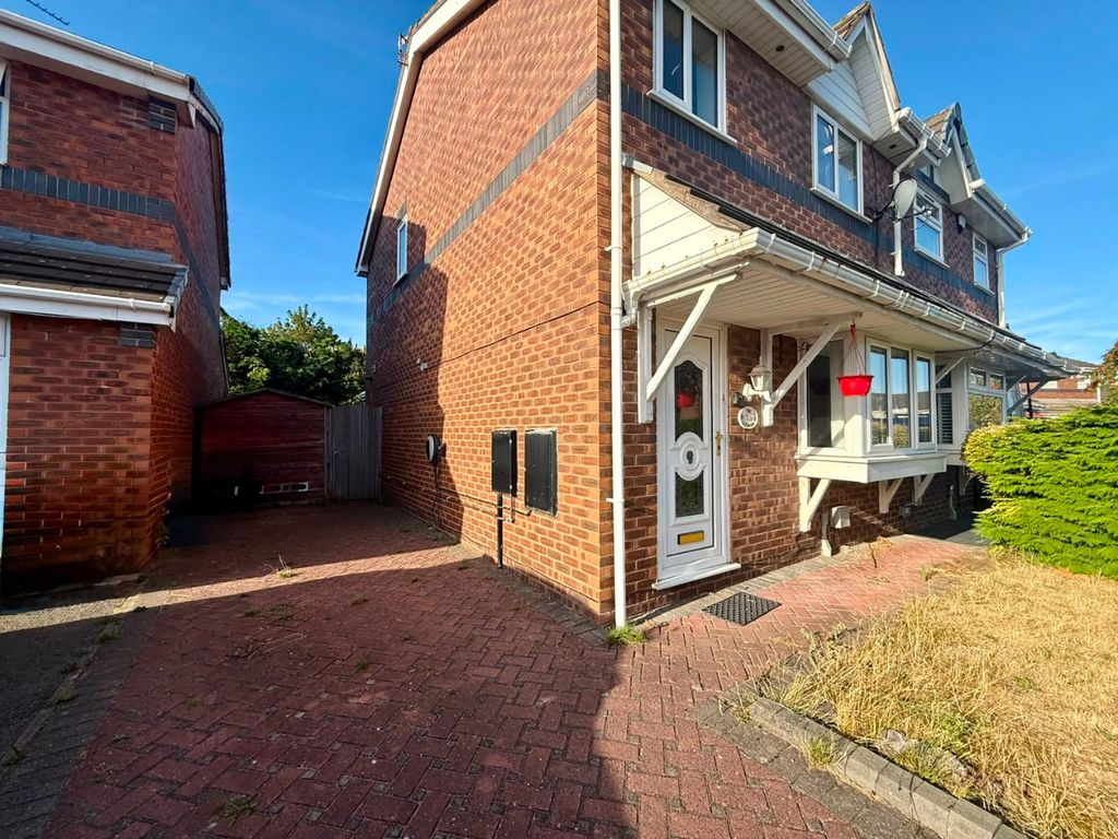 Property photo 2 of 18
