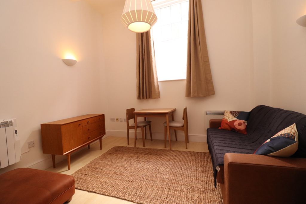 Property photo 3 of 11 Photo 03