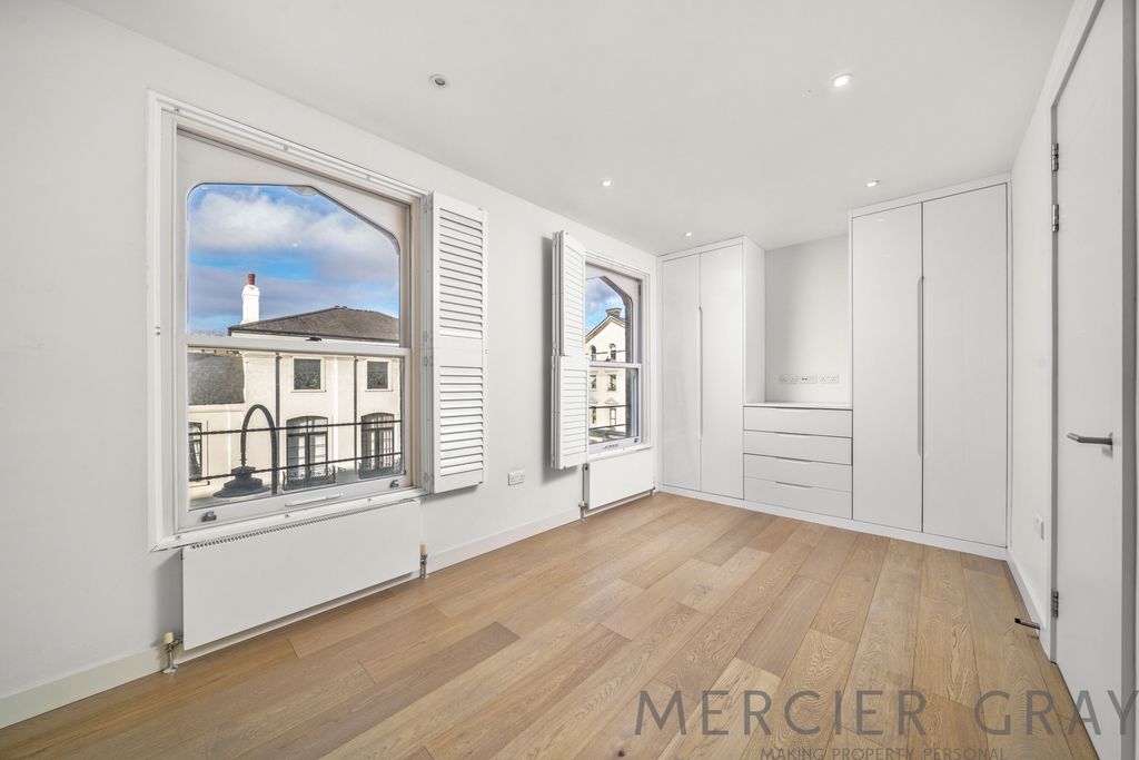 Property photo 3 of 13 Photo 3