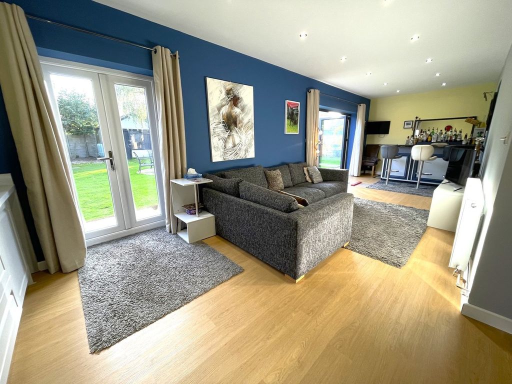 Property photo 3 of 21