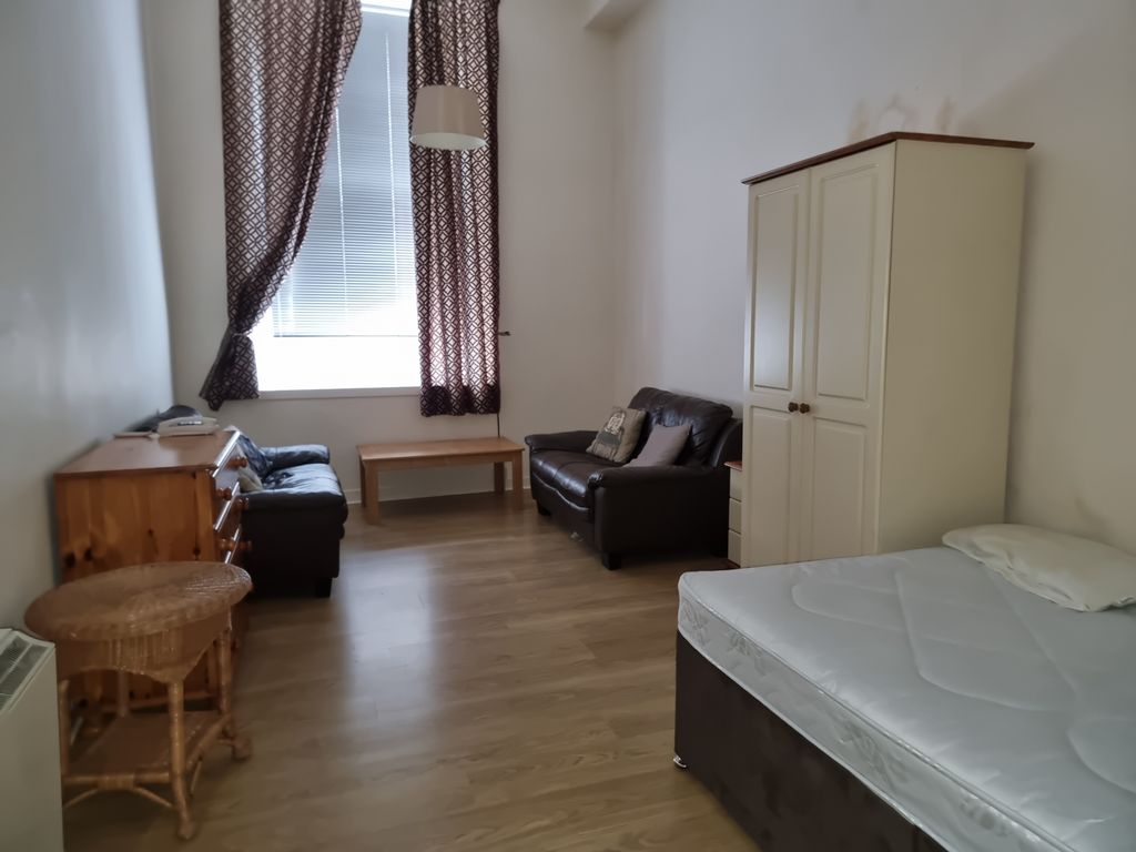 Property photo 2 of 3