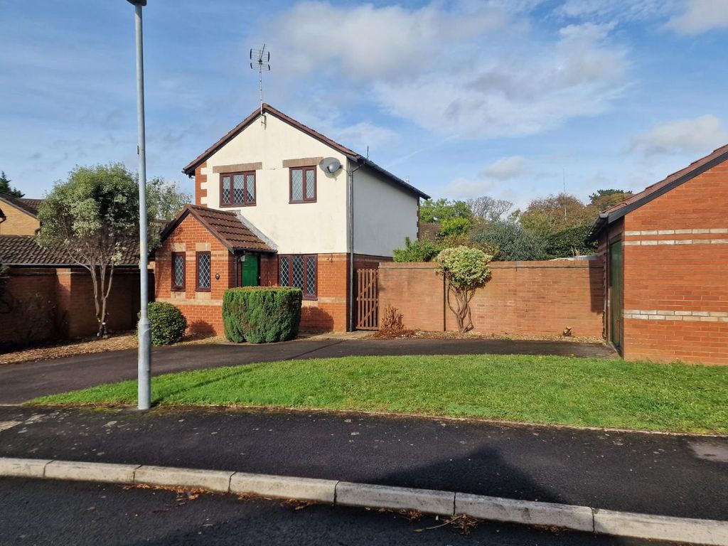 Property photo 1 of 12 Front