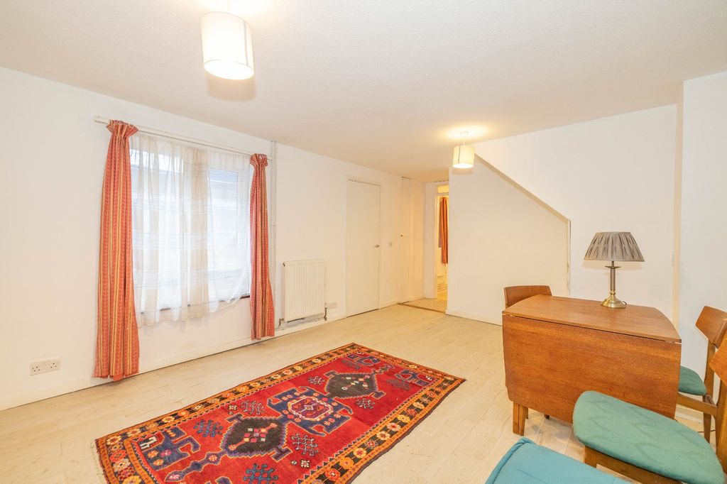 Property photo 2 of 7 Picture 2