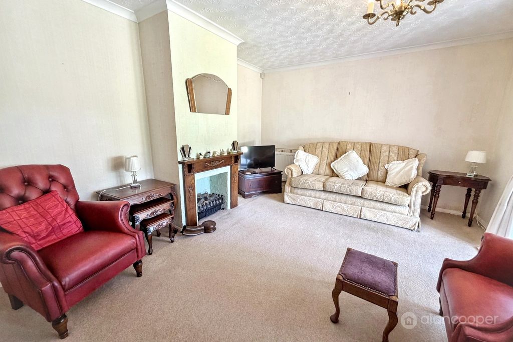 Property photo 2 of 13 5337155