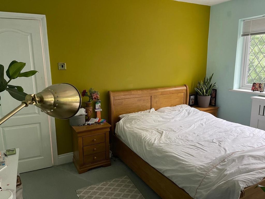 Property photo 3 of 12 Bedroom