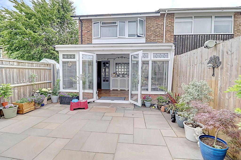 Property photo 2 of 12 Picture No. 10