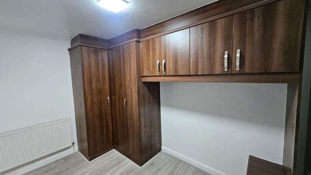 Property photo 2 of 11 Gallery