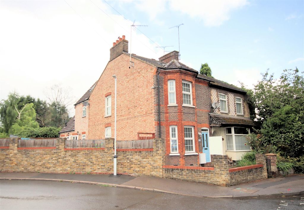 Property photo 2 of 33 74Luton-H1.Jpg