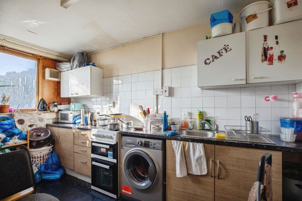 Property photo 3 of 13 Photo