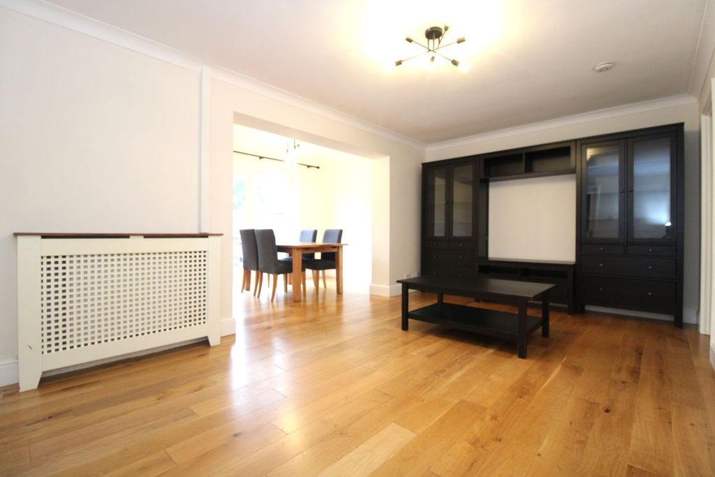 Property photo 2 of 15 Lounge Into Dining Room