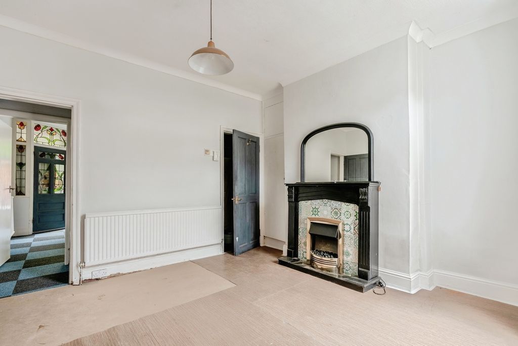 Property photo 2 of 15 Pbox-Img.Jpg