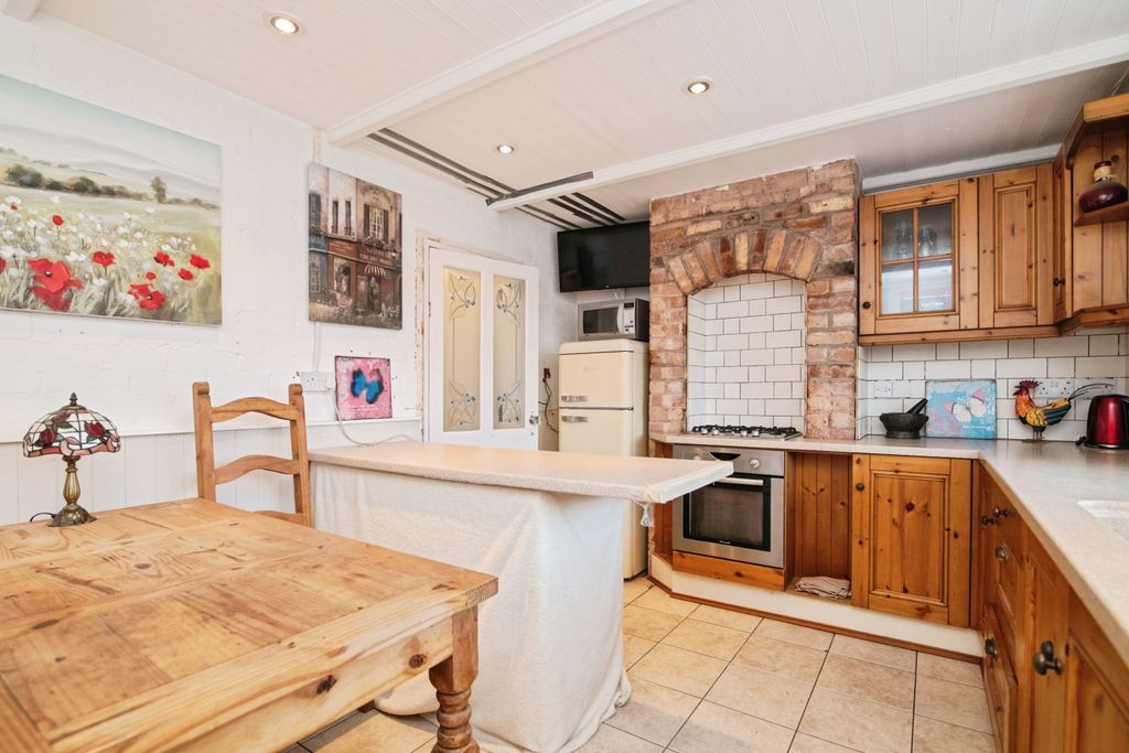 Property photo 1 of 15 Kitchen