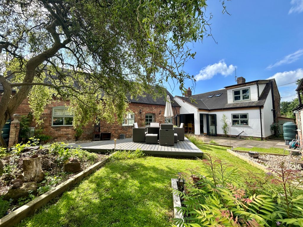 Property photo 1 of 35 Img_7206