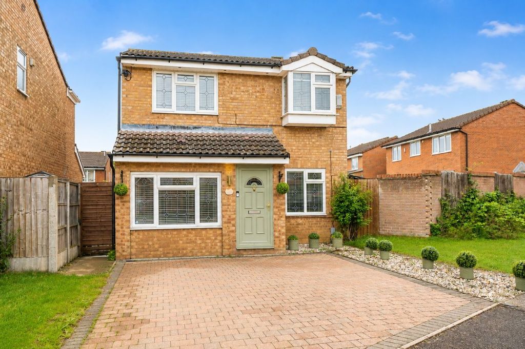 Property photo 1 of 18