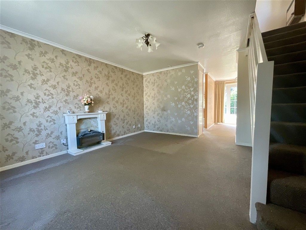 Property photo 2 of 7 Lounge